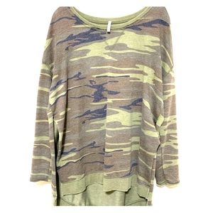 Like New Camo Sweatshirt! Size Medium.